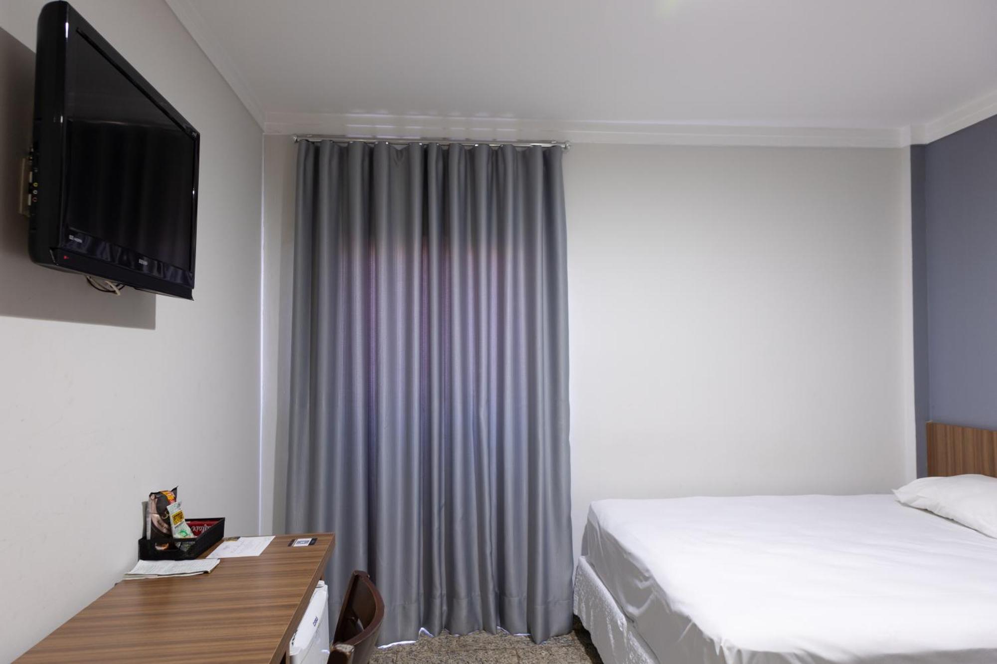 Bombonato Hotel - Facil Acesso Ao Aeroporto E Parque De Exposicoes Abcz อูเบราบา ภายนอก รูปภาพ
